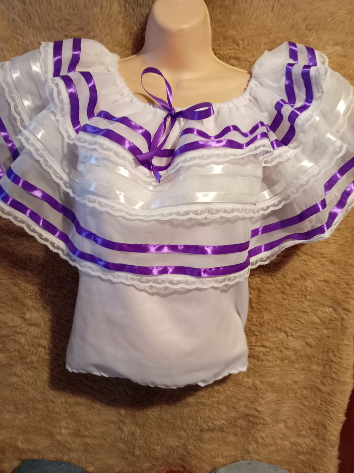 Blusa Tipica Morada con Blanco